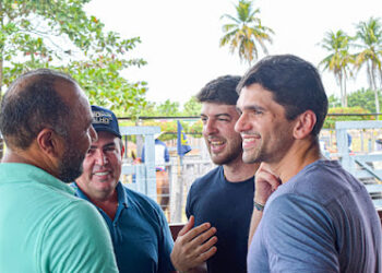 Bacabal/MA – Prefeito Edvan, Dr. Emílio e os deputados Davi Brandão e Roberto Costa prestigiam evento do agronegócio