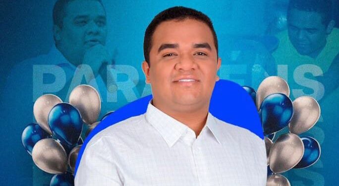 COROATÁ- ‘Ma- O blog e a família Fatos dos Municípios parabeniza o prefeito Luís da Amovelar Filho pelo o seu aniversário