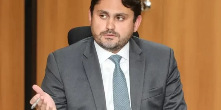 Brasília – Ministro Barroso, do STF, decreta bloqueio de bens do ministro Juscelino Filho