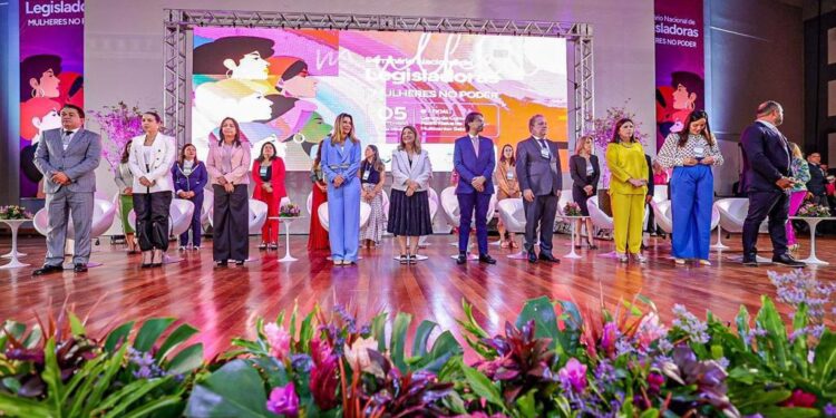 ALEMA Legisladoras – Mulheres de todo o país debatem fortalecimento da presença feminina nos espaços de poder