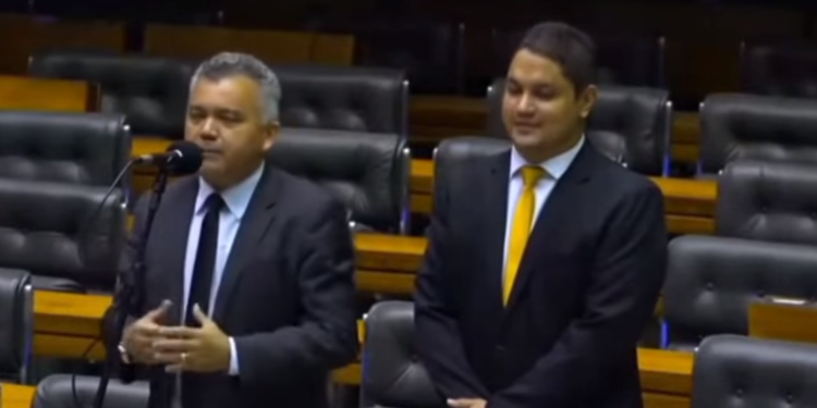 São Luís/MA – Cléber Verde usa 40 segundos da Câmara Federal para mentir descaradamente