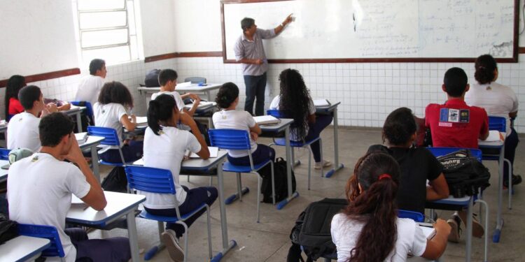 São Luís/MA – Dia do Professor: momento para reflexão e celebração de conquistas educacionais no Maranhão