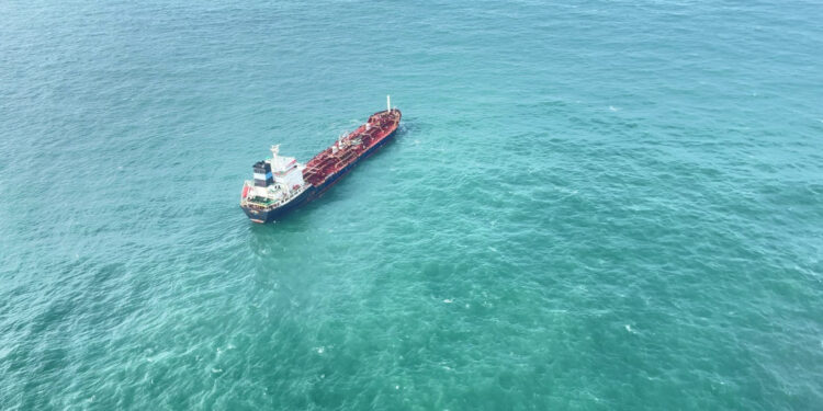 São Luís/MA – Marinha e Emap comandam 1ª operação conjunta para fiscalização offshore