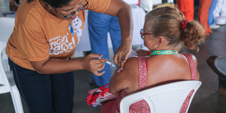 São Luís/MA – Ação social do Governo do Estado celebra Dia Mundial da Vacinação e Dia Mundial de Alimentação