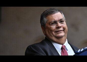 Brasília – “Nome de Dino vai derretendo na corrida ao STF”