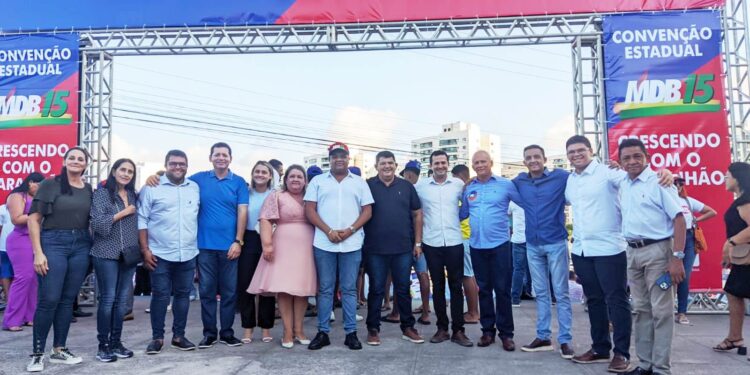 PERITORÓ/MA- Joana da Amovelar e comitiva prestigiam convenção do MDB que homologou Marcos Brandão como presidente do partido no Maranhão e a filiação do amigo Orleans Brandão.