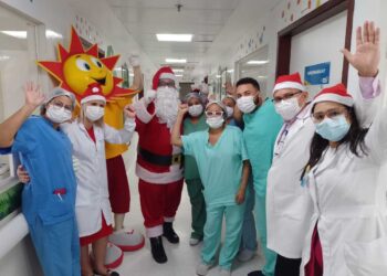 São Luís/MA – Visita do Papai Noel leva alegria e presentes para os pacientes assistidos no Hospital Dr. Carlos Macieira