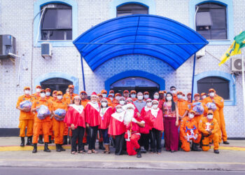 São Luís/MA – Pacientes do Hospital de Câncer recebem visita do Papai Noel do Corpo de Bombeiros