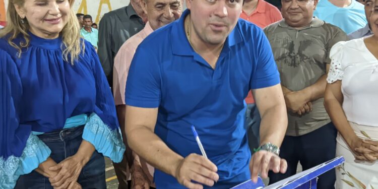 LAGO DA PEDRA / MA – A prefeita Maura Jorge, Celebra os 71 anos do Município com Ministro, Senador e Deputados Estaduais.