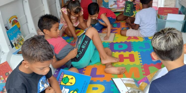 SÃO LUÍS/MA – Projeto Ler é Viver movimenta férias na Vila Maruaí com leitura, teatro e diversão