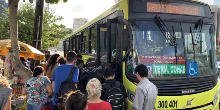 São Luís/MA – Após prisão de suspeitos, ônibus voltam a circular na capital