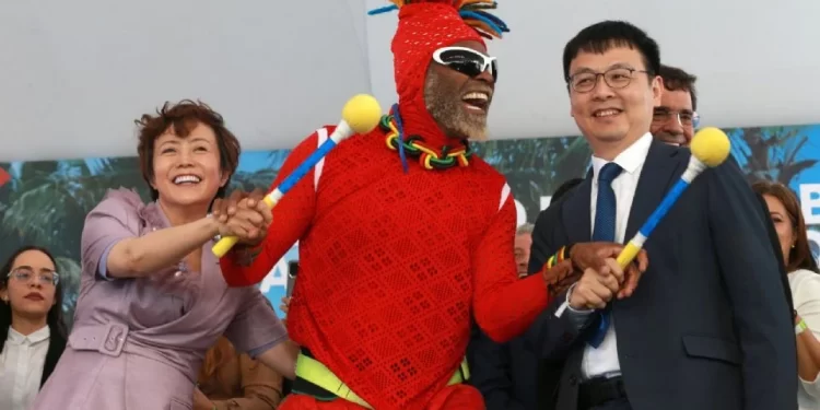 Salvador/BH – Montadora chinesa vai abrir três fábricas de veículos elétricos na Bahia