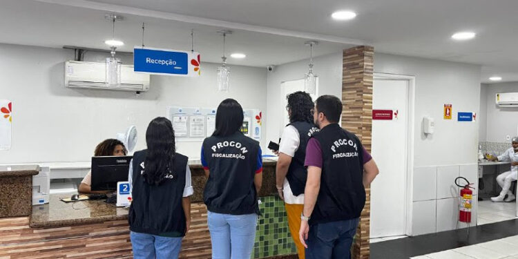 São Luís/MA – Procon/MA autua Clínica Hapvida e Hospital Guarás por falhas na prestação de serviços