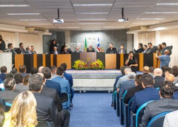 São Luís/MA – Secretário Luis Fernando representa Governo do Estado na posse de Rodrigo Maia no TRE-MA