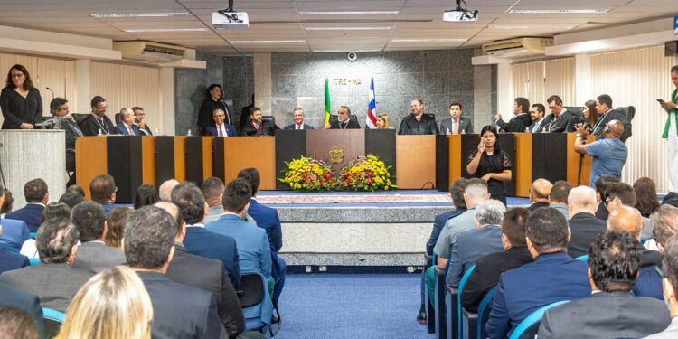 São Luís/MA – Secretário Luis Fernando representa Governo do Estado na posse de Rodrigo Maia no TRE-MA