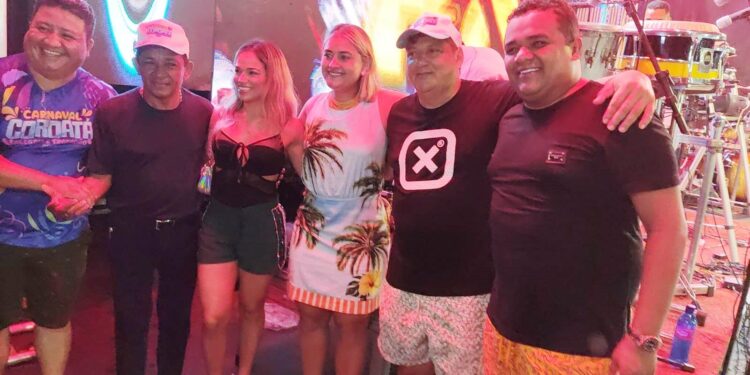 COROATÁ: Explosão de alegria com diversidade de ritmos, Trio Elétrico, Romim Mahta, Fruta Nativa, arrasta multidão pelas ruas e lota a Praça Central no segundo dia de folia.