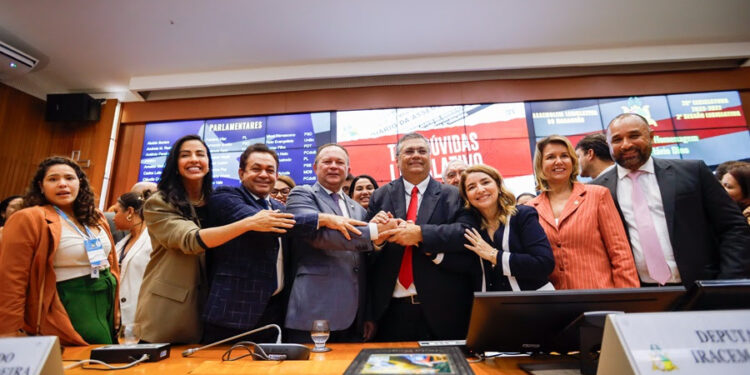 São Luís/MA – Governador Brandão prestigia homenagem ao ministro Flávio Dino na Alema