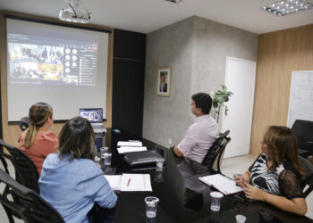 São Luís/MA – Secretário Tiago Fernandes participa de reunião com a ministra Nísia Trindade sobre enfrentamento à dengue e outras arboviroses