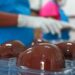 São Luís/MA – Mão de obra carcerária maranhense produz mais de 15 mil ovos de chocolate para o período da Páscoa