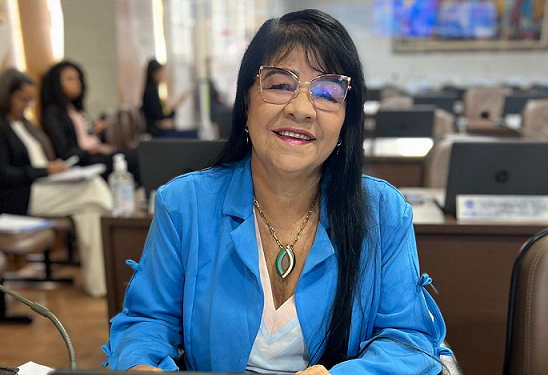 São Luís/MA – Fátima Araújo pede que Prefeitura asfalte Residencial Essence, na Vila Industrial