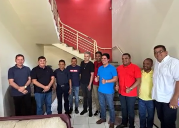 COROATÁ / MA – Ministro do Esportes André Fufuca prometeu reforma do Estádio Municipal e construção de espaço esportivo durante visita ao município.