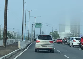 SÃO LUÍS/MA – Neblina chama a atenção de moradores na Grande Ilha