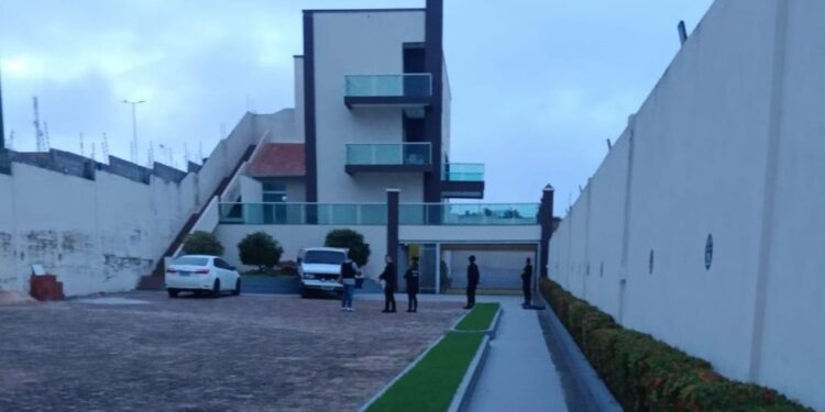 Imperatriz/MA – Operação apreende bens em casa de Pastor Alves Cavalcante; Investigações do MPMA apontam esquema de rachadinha