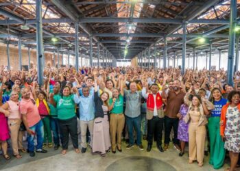 São Luís/MA – Iracema Vale participa de entrega de equipamentos do programa ‘Cuidar de Todos’