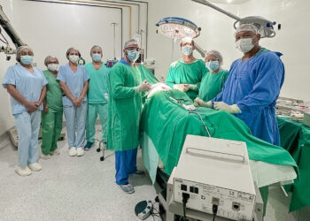 São Luís/MA – Governo realiza cirurgia inédita no Hospital Macrorregional Tomás Martins para tratar tumor da medula