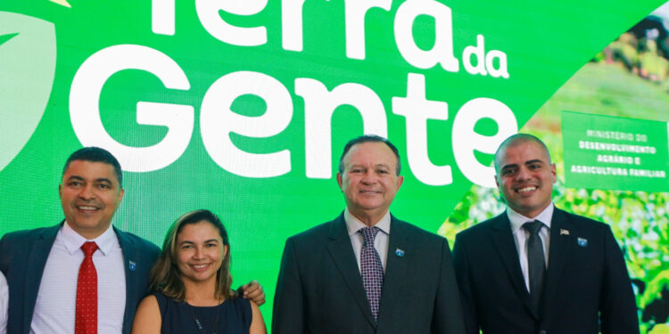 Brasília – Governo do Maranhão participa do lançamento do programa federal Terra da Gente