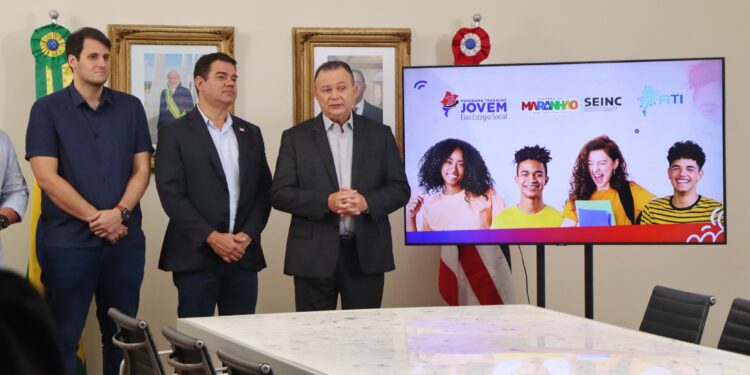 São Luís/MA – Mil jovens maranhenses ganham oportunidade de estágio em órgãos públicos do Estado