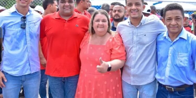 Coroatá/MA – Brandão entrega Clínica Sorrir e o Restaurante Popular com grande participação da população