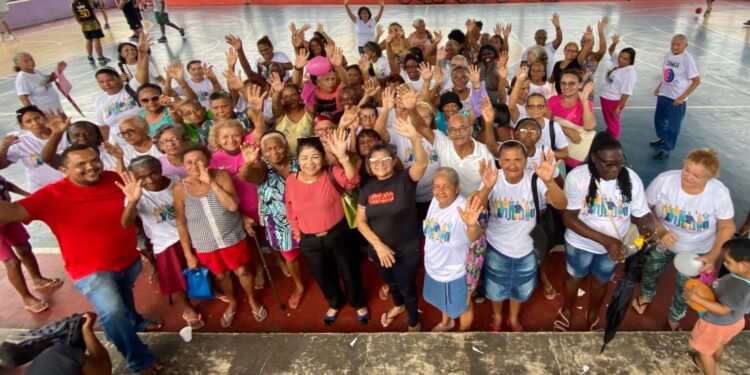 Projeto Guerreiras da Melhor Idade abre Maio Laranja com evento na praça do João de Deus