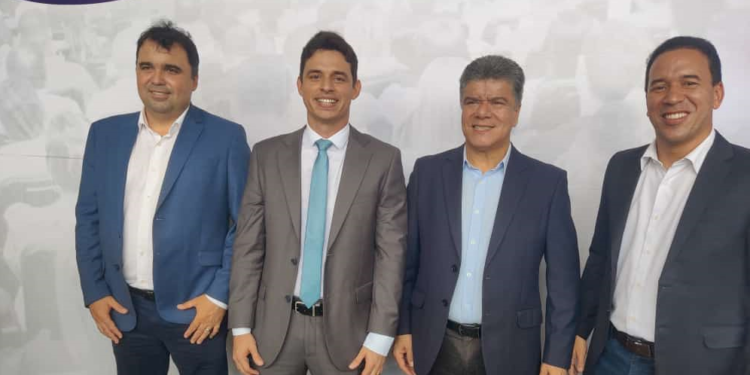 NA GRANDE ILHA / O pré-candidato a prefeito de Santo Amaro Ricardo Barbosa participa do 2º Congresso Estadual do Municipalismo Maranhense no Multicenter SEBRAE.