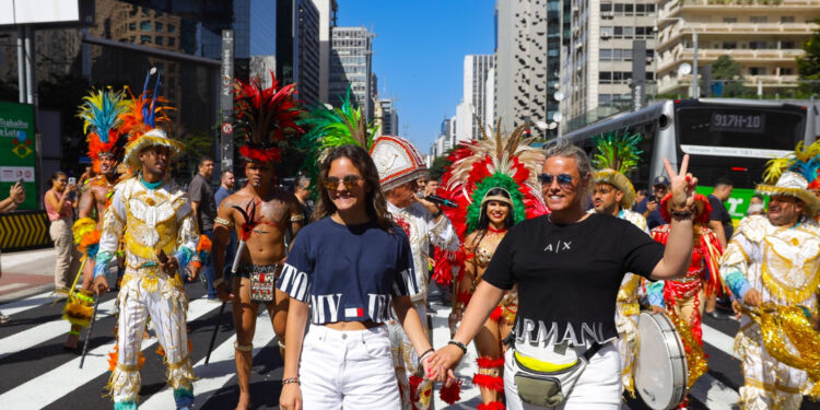 São Paulo/SP – Avenida Paulista é surpreendida com as cores, as toadas e o brilho do São João do Maranhão