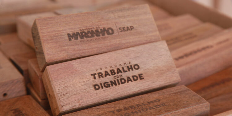 São Luís/MA – Internos do sistema prisional maranhense produzem 15 mil matracas para o Maior São João do Mundo