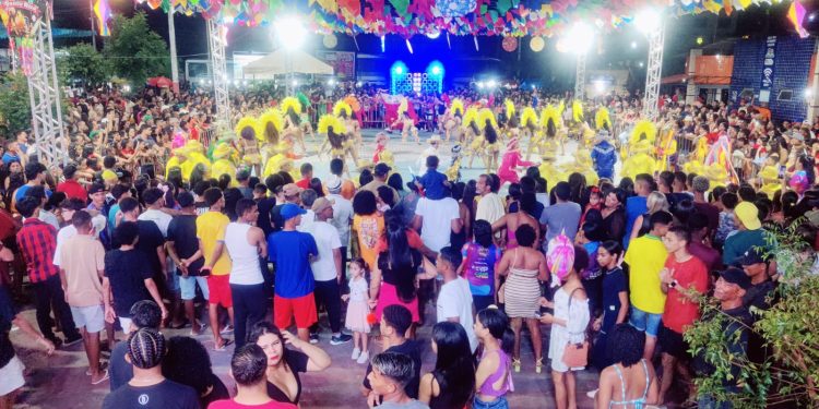 “ANARRIÊ SANTA RITA” Sucesso na Abertura das Festas Juninas com Muito Brilho Engrandece a Cultura e Gera Renda