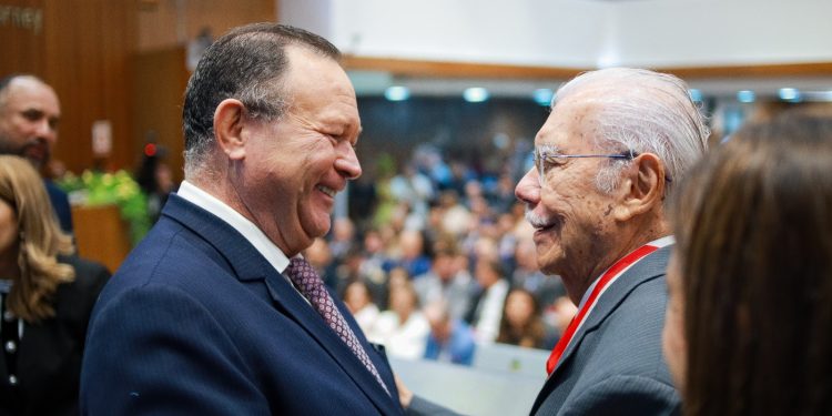 São Luís/MA – Governador Carlos Brandão participa de sessão solene da Assembleia Legislativa em homenagem ao ex-presidente José Sarney