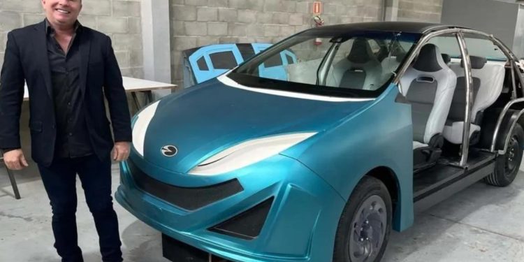 Elon Musk brasileiro cria carro que faz 1.000 km com 30 l de etanol: “melhor que elétrico”