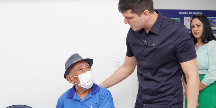 São Luís/MA – Secretário da Saúde visita Policlínica do Idoso e acompanha atendimento na unidade da rede estadual