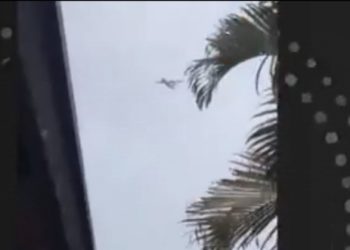 ‘Vi a aeronave explodindo na garagem’, diz dono da casa onde avião com 61 pessoas caiu em Vinhedo