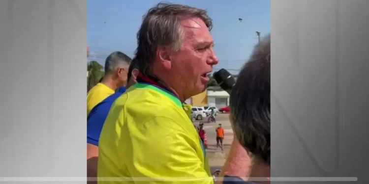 Macaíba – Bolsonaro é atacado por abelhas em discurso no RN