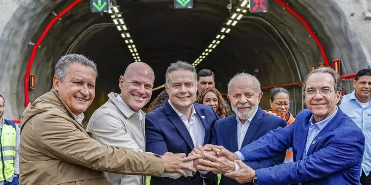 Florianópolis/SC – ‘Gosto de trabalhar; não gosto de jet ski ou motociata’, diz Lula em SC ao inaugurar maior obra viária do país