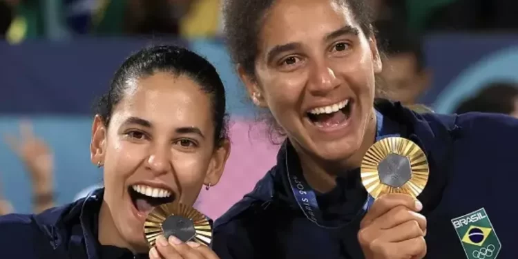 Paris – Duda e Ana Patrícia conquistam ouro para o Brasil no vôlei de praia feminino