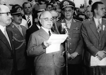 Getúlio Vargas, presente! Leia o manifesto dos sindicalistas em defesa do ex-presidente que morreu há 70 anos