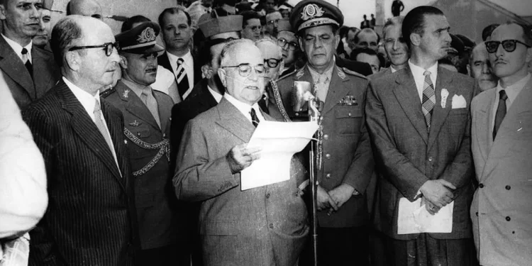 Getúlio Vargas, presente! Leia o manifesto dos sindicalistas em defesa do ex-presidente que morreu há 70 anos