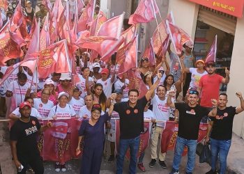 PELAS RUAS DE SÃO LUÍS, FATIMA ARAÚJO ARRASTA MULTIDÃO NA PRIMEIRA CARREATA EM CAMPANHA ELEITORAL MOSTRA CONFIABILIDADE PARA REELEIÇÃO