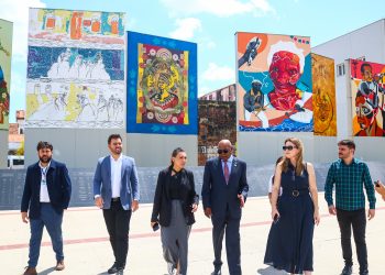 Boas-vindas: ministro do Turismo da Jamaica faz city tour por São Luís