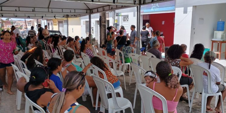 FATIMA ARAÚJO realiza com sucesso Ação Social no João de Deus em alusão ao OUTUBRO ROSA, no Instituto Pequena Guerreira