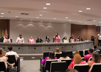 São Luís/MA – Governo promove ação alusiva ao Outubro Rosa e dialoga sobre medidas de prevenção ao câncer de mama e do colo do útero